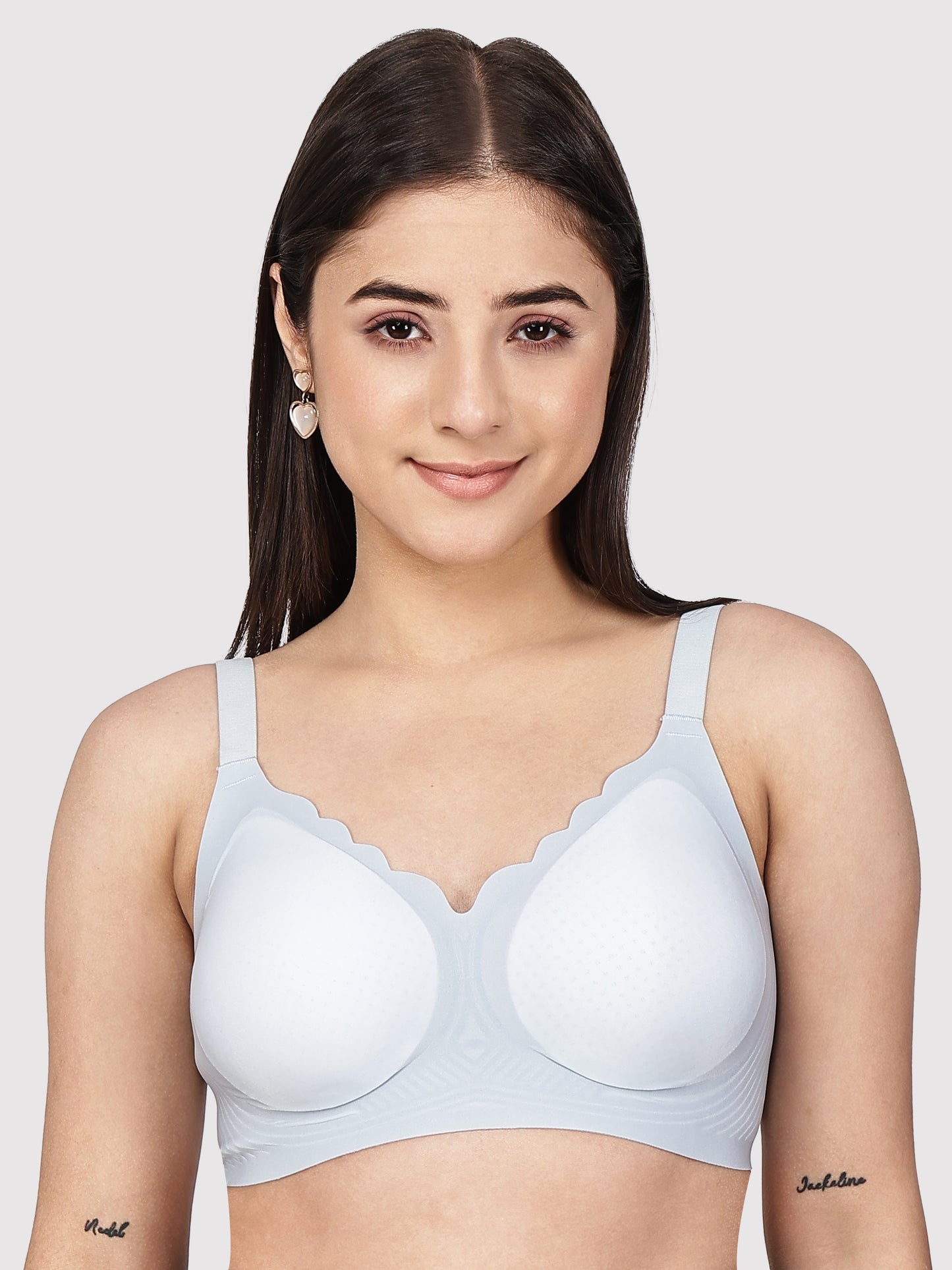 Women Seamless Padded Full Coverage Bra with Scalloped Neckline