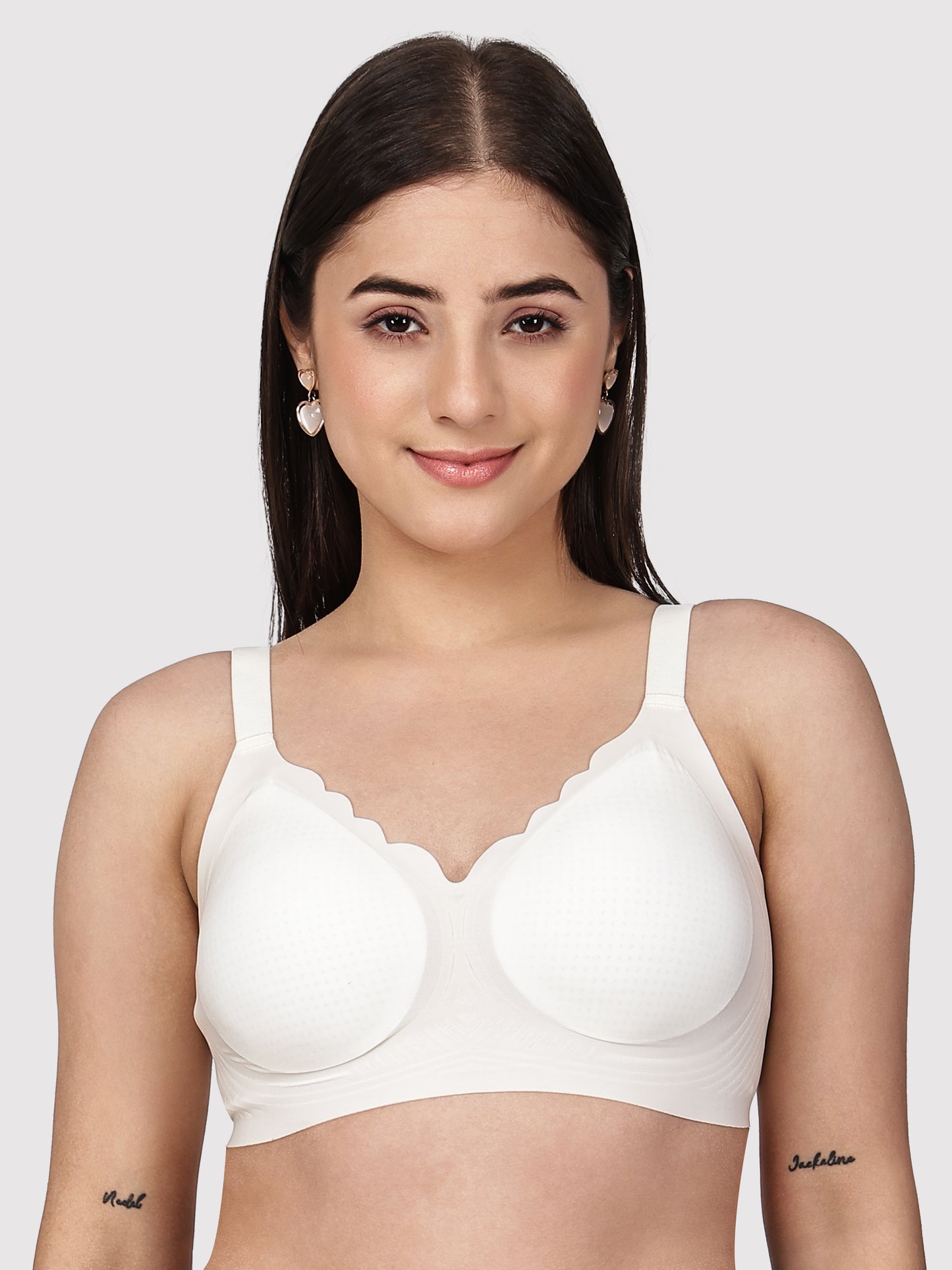 Women Seamless Padded Full Coverage Bra with Scalloped Neckline