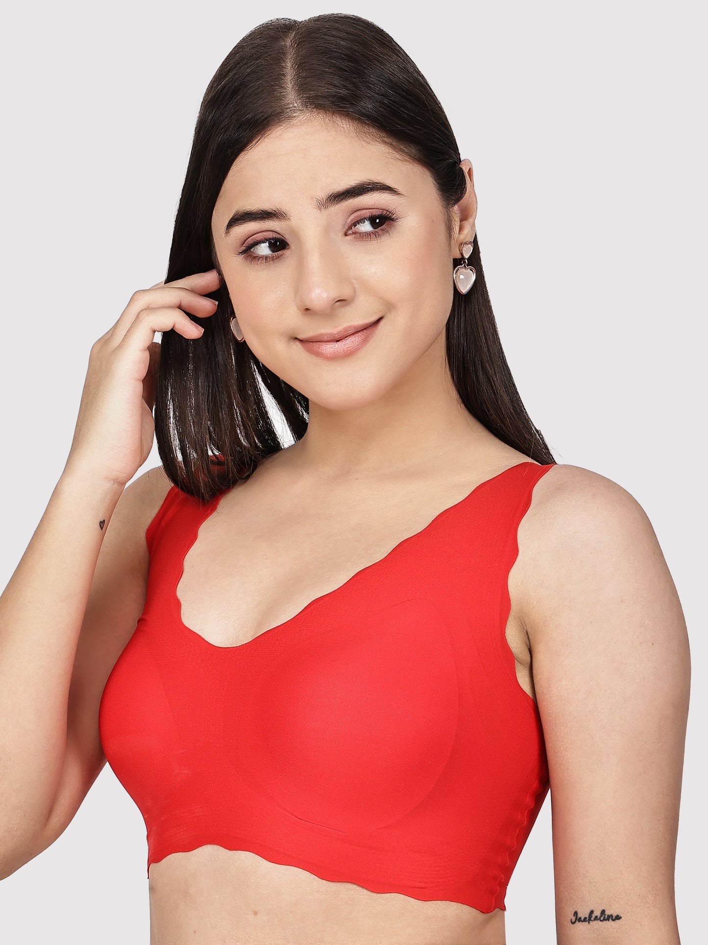 Women Seamless Padded Full Coverage Pull-on Bra with Scalloped Neckline