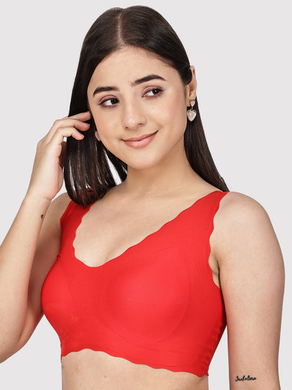 Women Seamless Padded Full Coverage Pull-on Bra with Scalloped Neckline