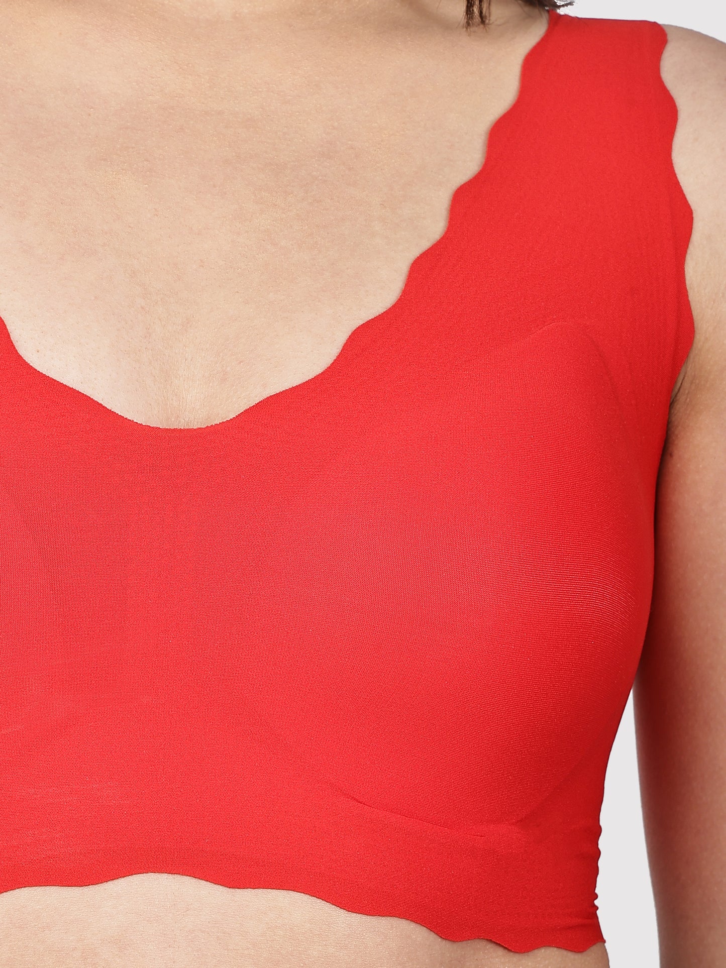 Women Seamless Padded Full Coverage Pull-on Bra with Scalloped Neckline